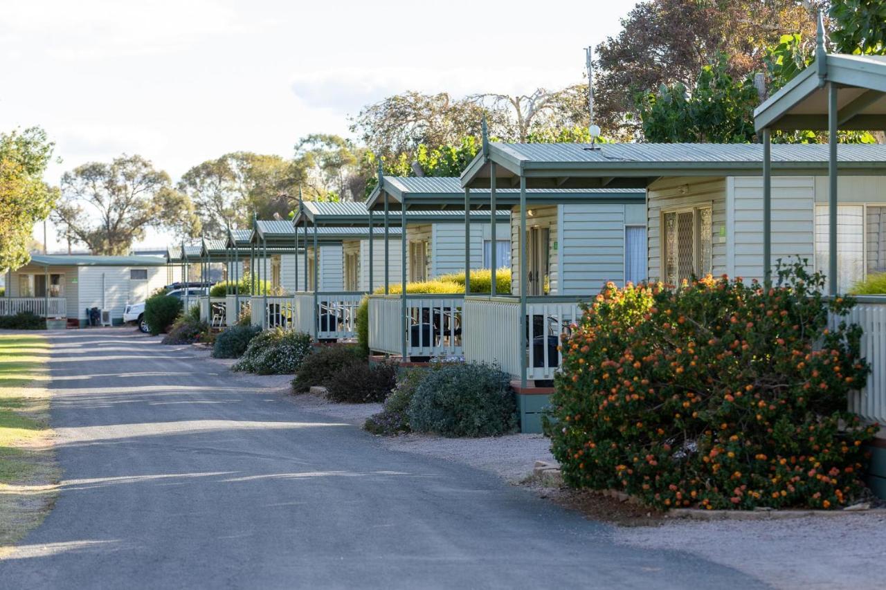 Berri Riverside Holiday Park Hotel Exterior photo