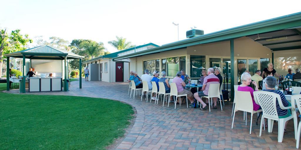 Berri Riverside Holiday Park Hotel Exterior photo