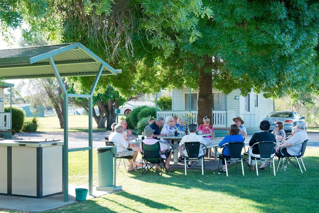 Berri Riverside Holiday Park Hotel Exterior photo